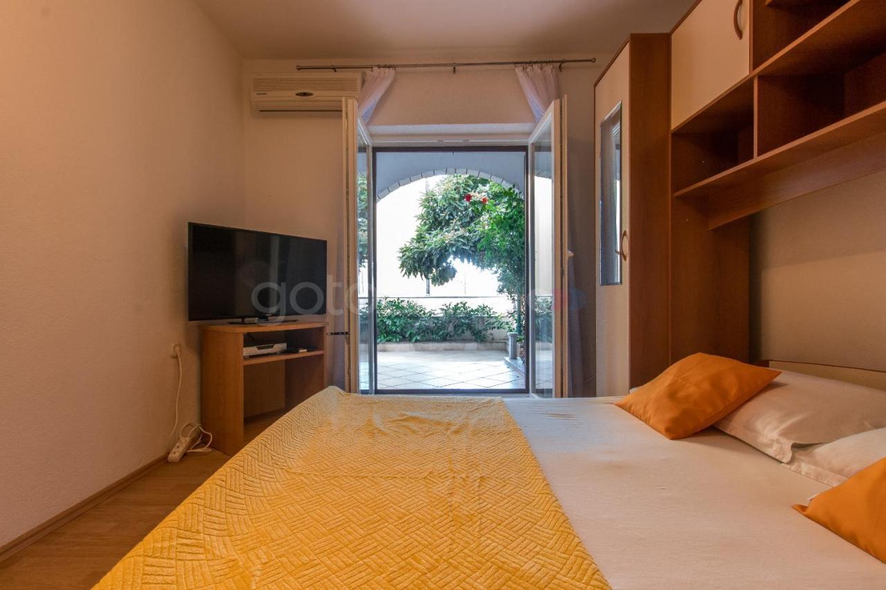 Quiet Area Rose Apartman *